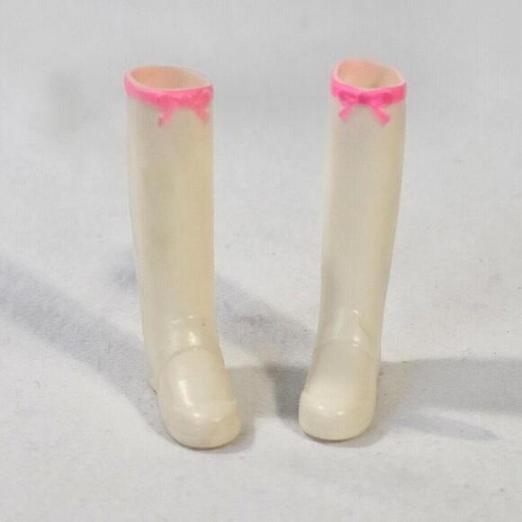 Vintage Barbie Francie #1269 Leather Limelight White Pink Trim Boots. - Picture 5 of 5